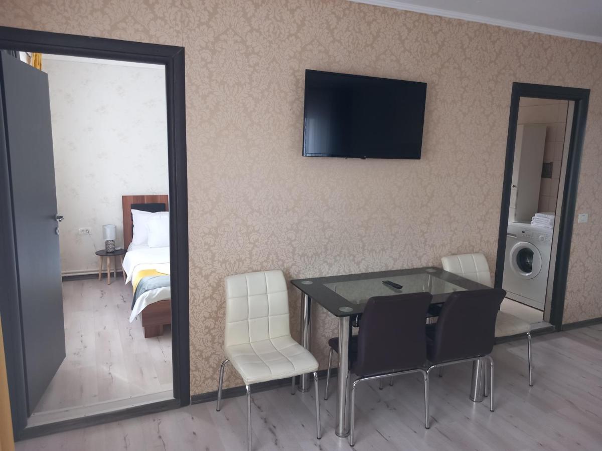 Vila Davison Târgu Jiu Buitenkant foto